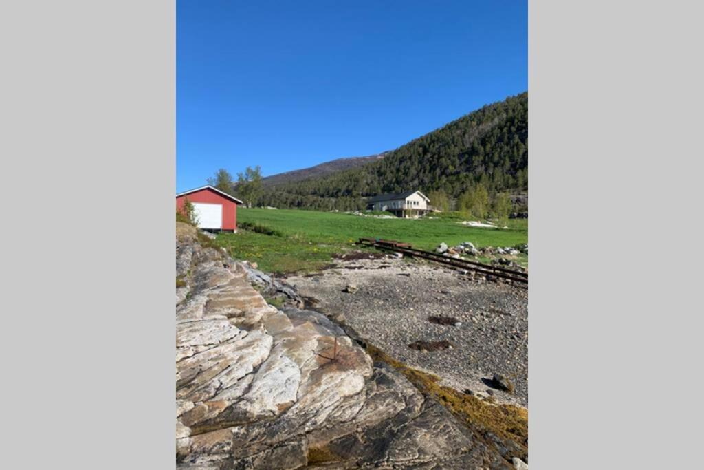 Efjord And Stetind Resort - Cabin Kobbernestinden Ballangen Luaran gambar