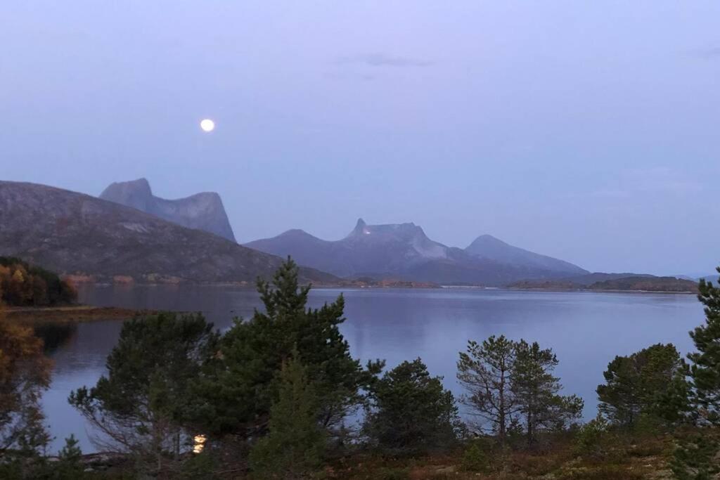 Efjord And Stetind Resort - Cabin Kobbernestinden Ballangen Luaran gambar