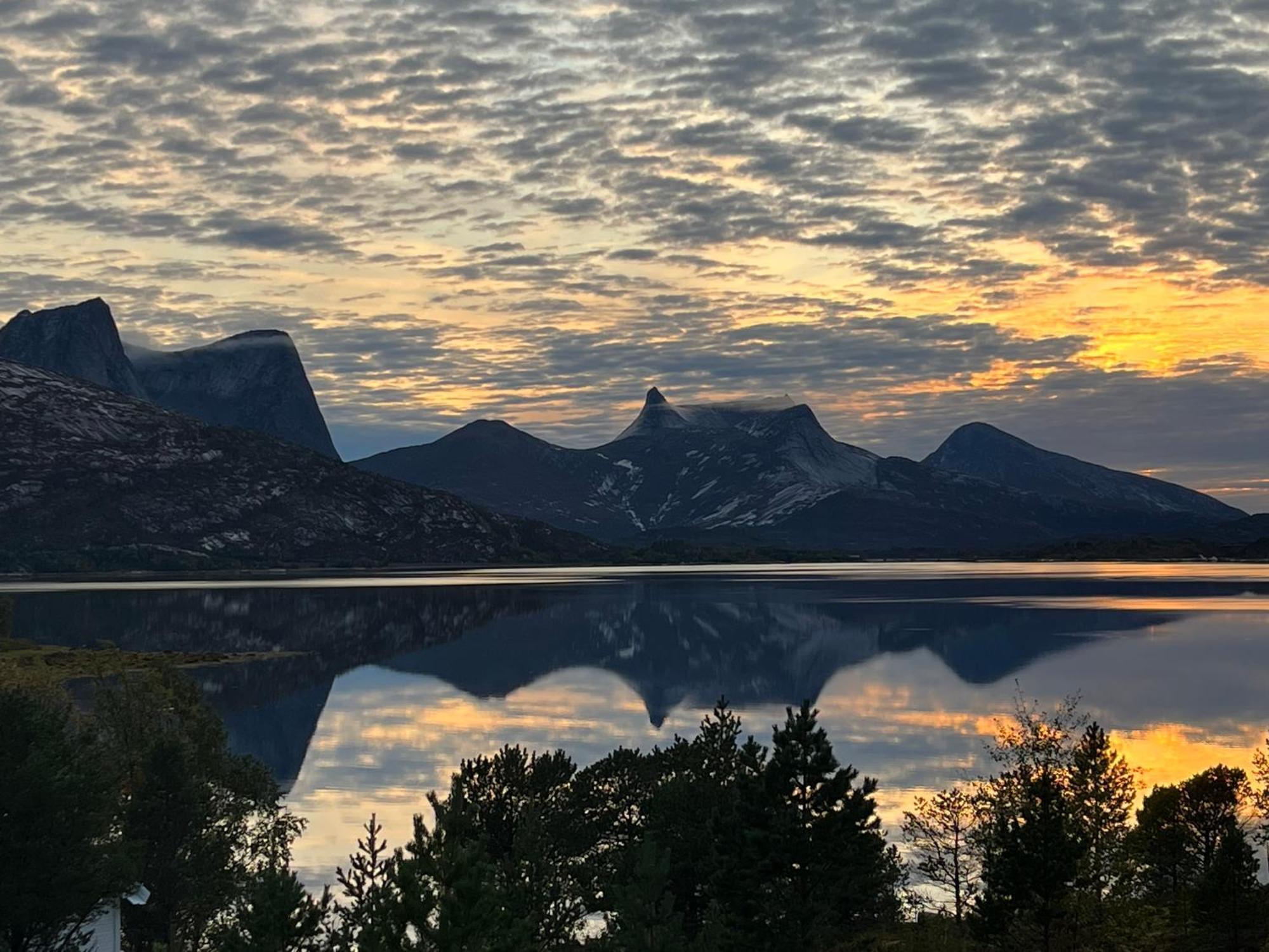 Efjord And Stetind Resort - Cabin Kobbernestinden Ballangen Luaran gambar