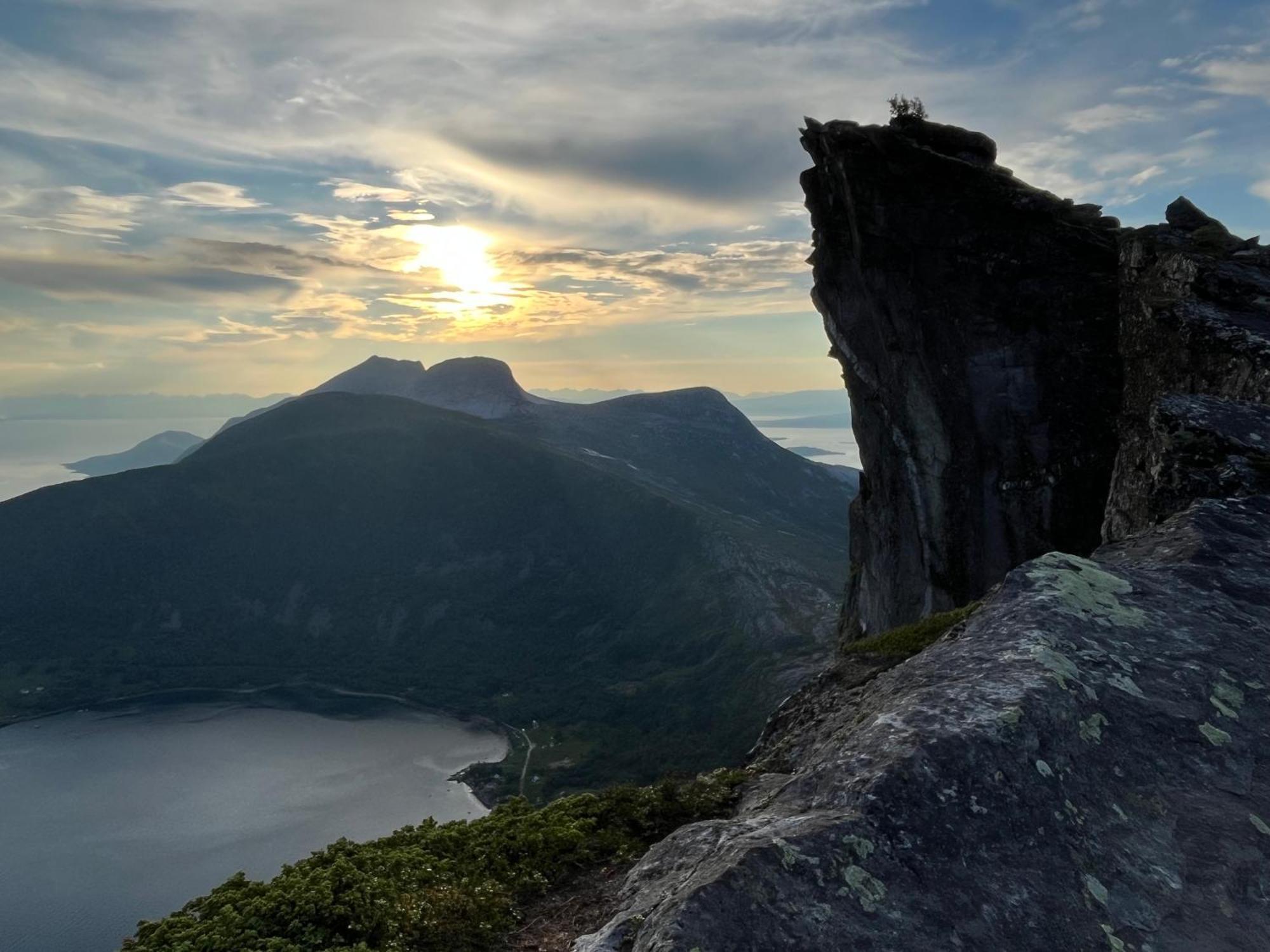 Efjord And Stetind Resort - Cabin Kobbernestinden Ballangen Luaran gambar